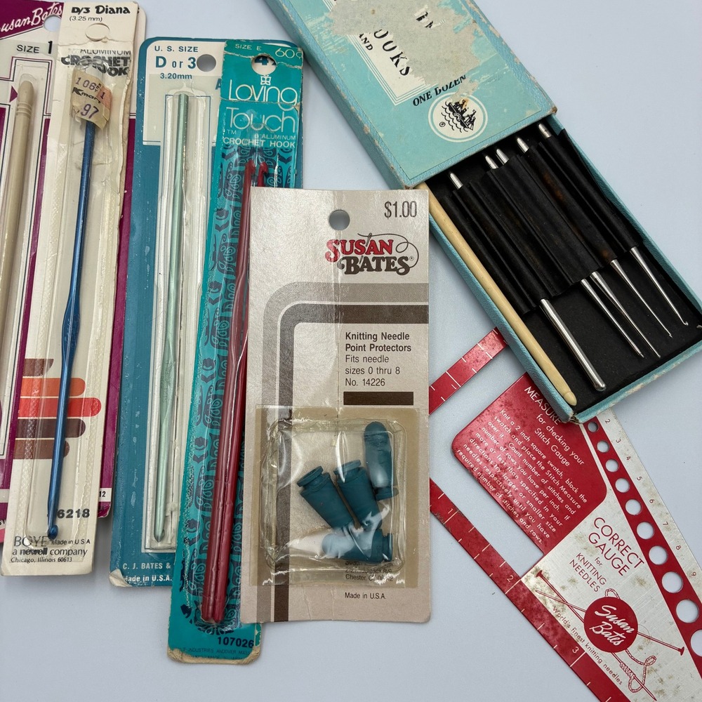 Vintage Susan Bates Boye Crochet Hook Lot Knitting Needle Gauge Point Protectors - Picture 2 of 4